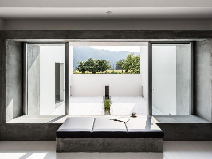 mathios | domodesign με πατητή